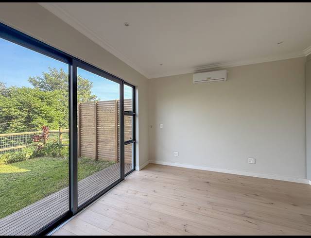 3 BEDROOM TOWNHOUSE FOR SALE IN SALT ROCK